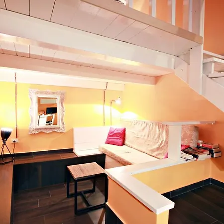 Old Trevi Apartman